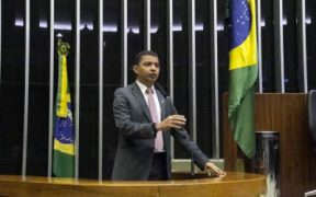 Bira faz primeiro pronunciamento no Congresso Nacional e reafirma compromissos
